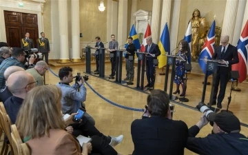 Zelenskiy: &ldquo;Putin&rsquo;e veya Moskova&rsquo;ya saldırmıyoruz, bunun i&ccedil;in yeterli silahımız yok"
