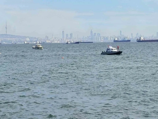 Zeytinburnu&rsquo;nda denize giren &ccedil;ocuk kayboldu: Arama &ccedil;alışmaları s&uuml;r&uuml;yor
