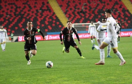 Ziraat T&uuml;rkiye Kupası: Gaziantep FK: 1 - İstanbulspor: 0 (İlk yarı)