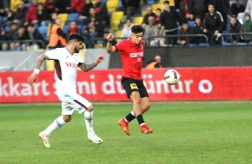 Ziraat T&uuml;rkiye Kupası: Gen&ccedil;lerbirliği: 1 - Trabzonspor: 2
