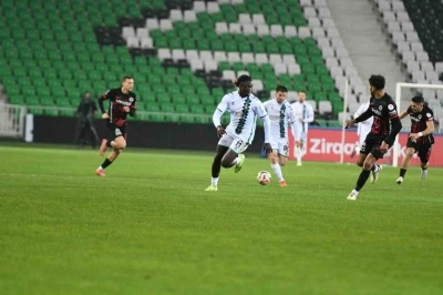 Ziraat T&uuml;rkiye Kupası: Sakaryaspor: 0 - Gen&ccedil;lerbirliği: 5