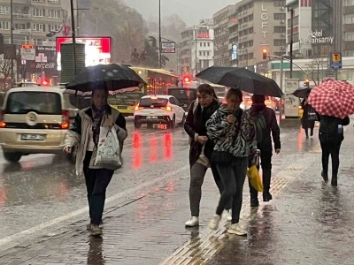 Zirai donla &uuml;zen nisan yağışlarla sevindirdi
