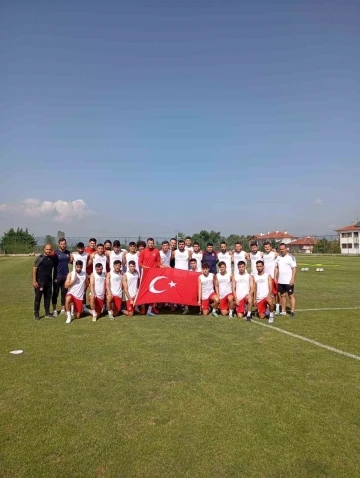 Zonguldak K&ouml;m&uuml;rspor&rsquo;dan 30 Ağustos coşkusu
