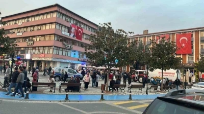 Zonguldak&rsquo;ta psikolojik sorunları olduğu iddia edilen şahıs kaymakamlık &ouml;n&uuml;nde kendini yaktı
