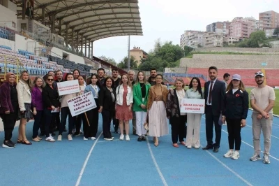 Zonguldak&rsquo;ta "Sağlıklı ve hareketli yaşama merhaba" y&uuml;r&uuml;y&uuml;ş&uuml; d&uuml;zenlendi
