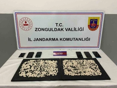 Zonguldak&rsquo;ta uyuşturucu operasyonunda 4 tutuklama
