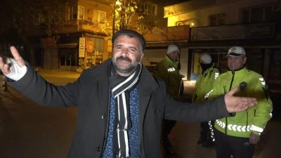 Bursa'da alkoll&uuml; kişiler polisleri hem şaşırttı hem de tebess&uuml;m ettirdi