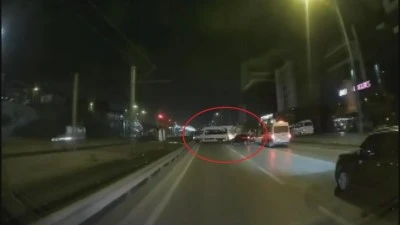 Bursa'da kontrolden &ccedil;ıkan otomobil kameralara bu şekilde yansıdı 